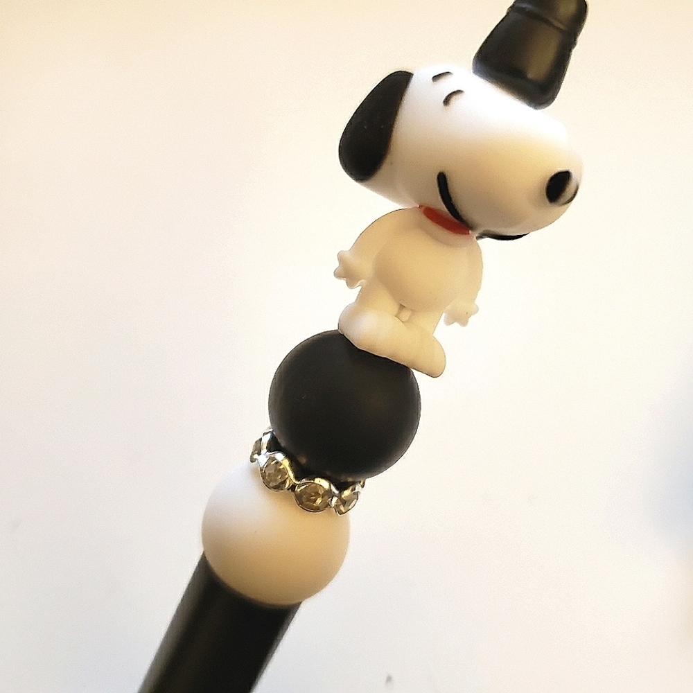 Handmade 3D Snoopy Beaded Silicone Focal Bead Pen